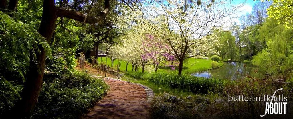 Buttermilk Falls Inn & Spa Milton Экстерьер фото