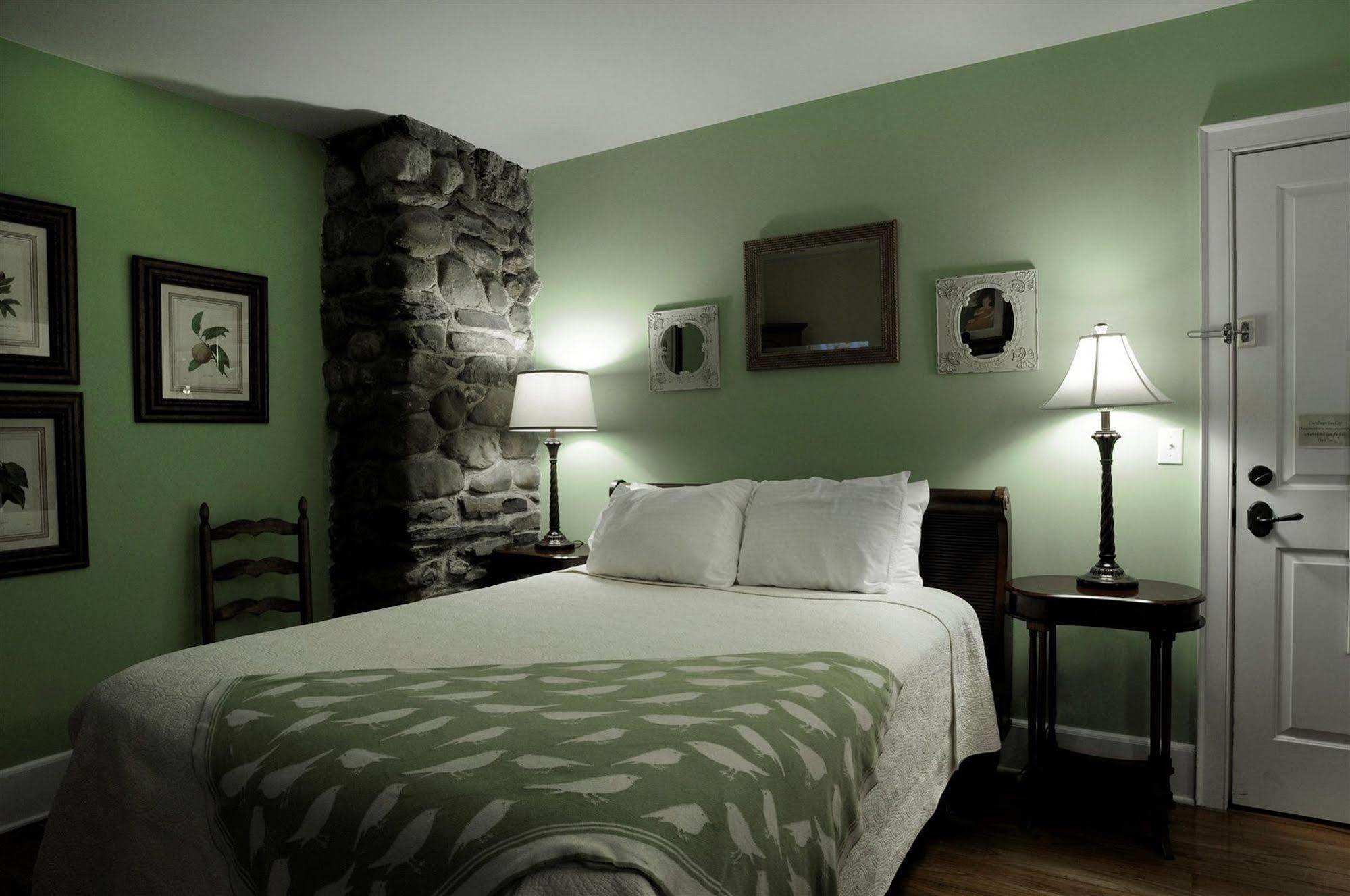 Buttermilk Falls Inn & Spa Milton Экстерьер фото