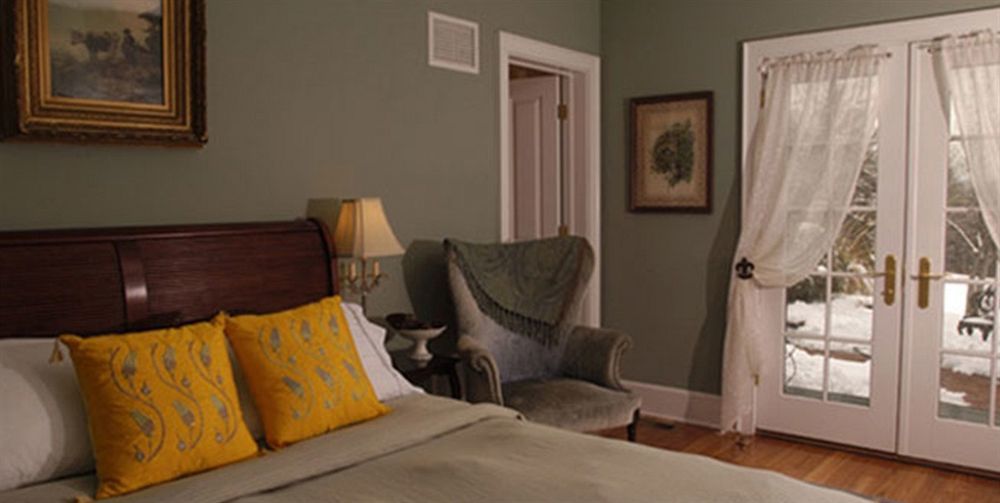 Buttermilk Falls Inn & Spa Milton Экстерьер фото