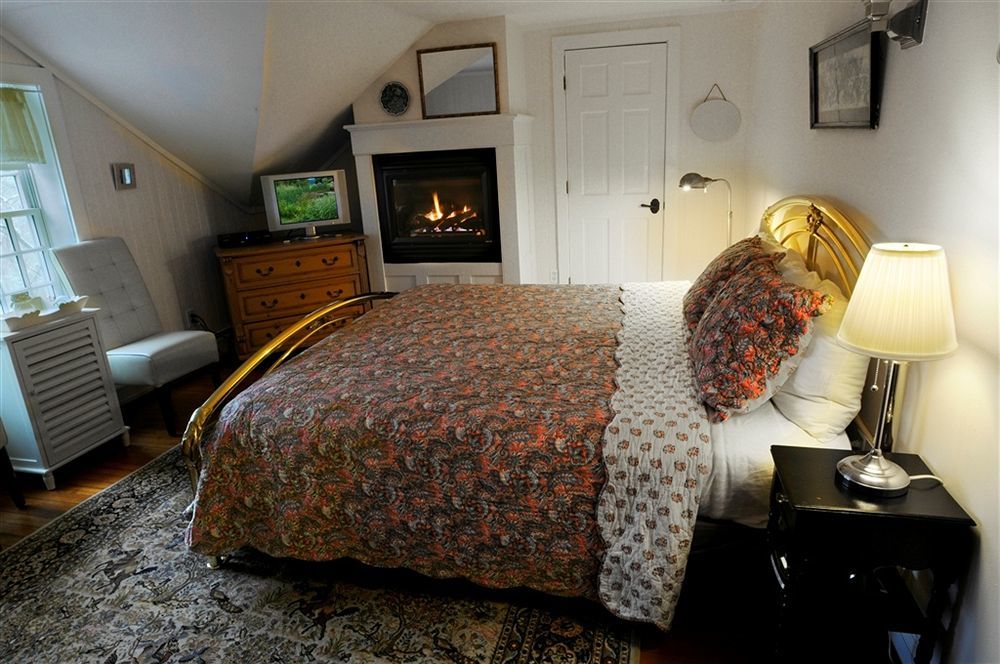Buttermilk Falls Inn & Spa Milton Экстерьер фото